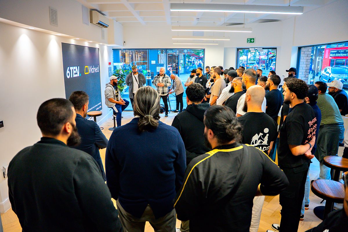 A full room at a 6Ten evening